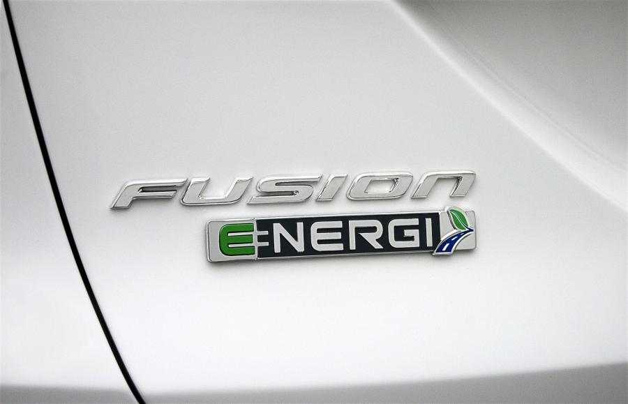  Ford Fusion Energi 2012 года  (фото 4 из 11)